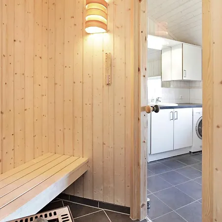Detached With Private Sauna